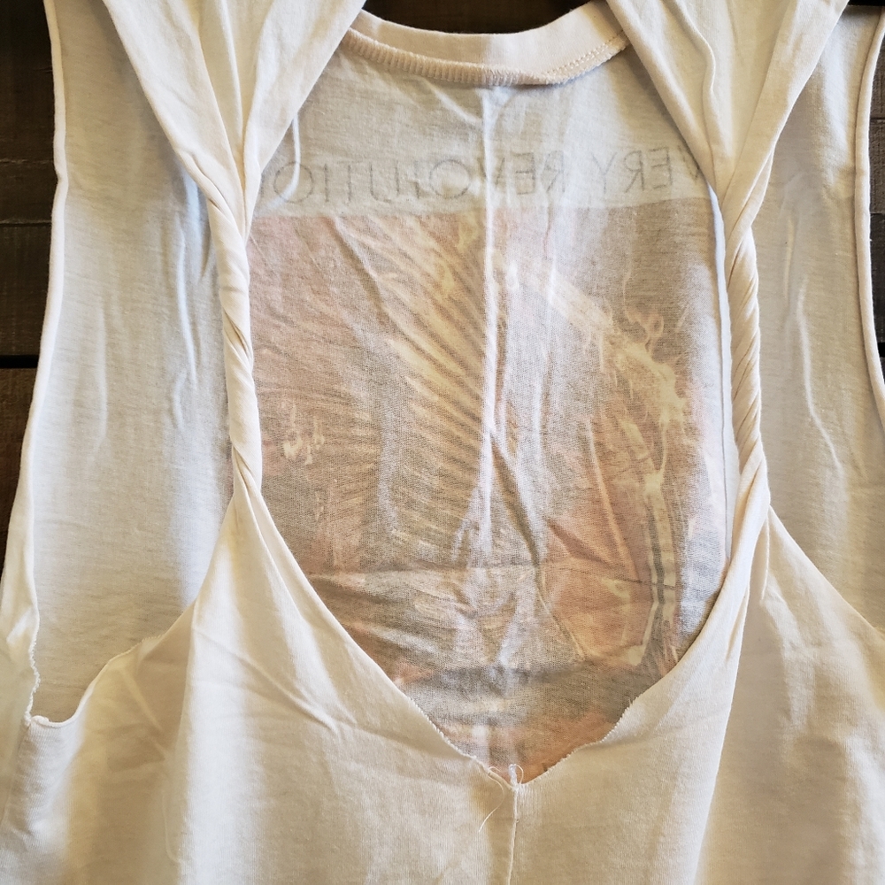 Hunger Games Muscle Tee - Picture 5 of 8